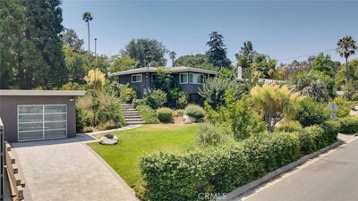 /international/us/10034-la-canada-way-shadow-hills-ca-110101010077/?lang=zh-tw