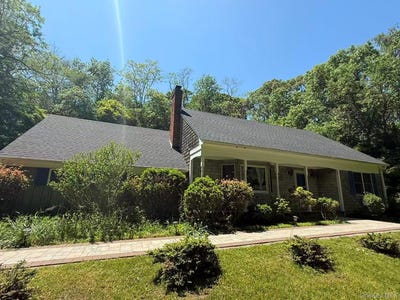 /international/us/214-old-town-rd-east-setauket-ny-110108189723/