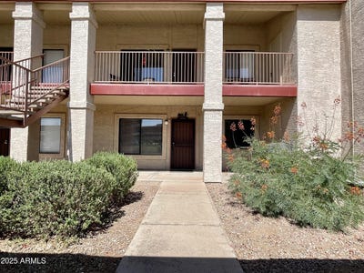 /international/us/1440-n-idaho-road-apache-junction-az-110100833526/