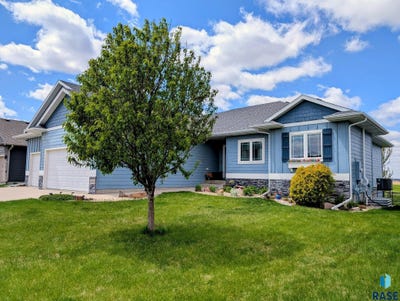/international/us/1305-s-gill-ave-sioux-falls-sd-110107898797/