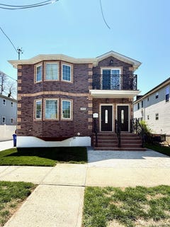 /international/us/24910-139th-avenue-rosedale-ny-110107356503/