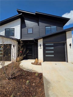 /international/us/1100-emilia-avenue-lowell-ar-110107196737/