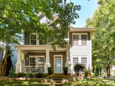 /international/us/17404-harbor-walk-drive-cornelius-nc-110108913985/