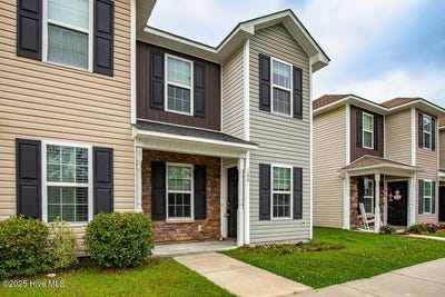/international/us/108-meadow-way-havelock-nc-110100130985/