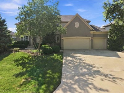 /international/us/5427-w-164th-place-overland-park-ks-110120055275/
