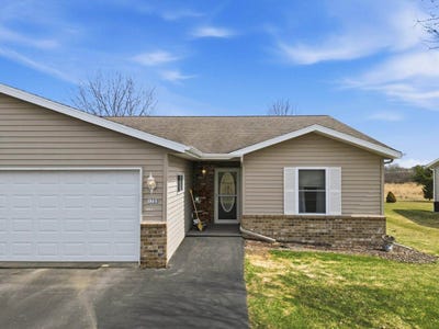 /international/us/1709-n-hume-avenue-marshfield-wi-110107257516/