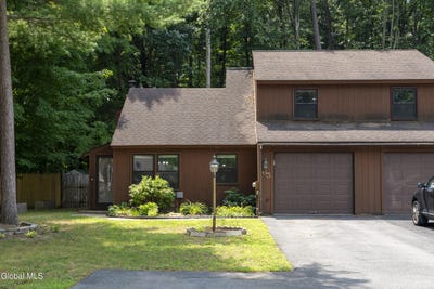 /international/us/65-pepperbush-place-malta-ny-110119596721/