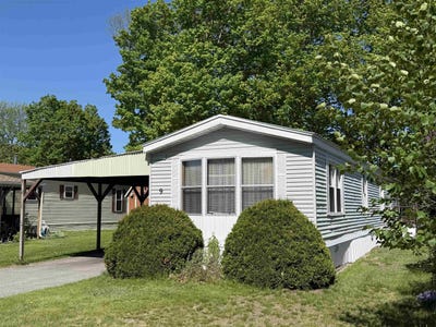 /international/us/9-paradise-street-gorham-nh-110102944449/