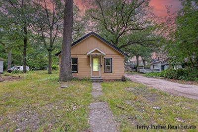 /international/us/2813-wood-street-muskegon-mi-110101117292/