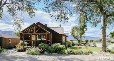 /international/us/163-hwy-28-salmon-id-110098648432/