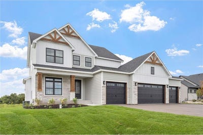/international/us/15384-xylite-street-ne-ham-lake-mn-110104605055/