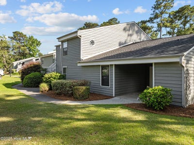 /international/us/702-azalea-drive-hampstead-nc-110103622258/