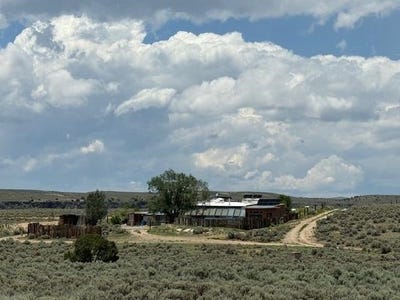 /international/us/97-calle-conejo-arroyo-hondo-nm-110100479354/