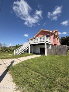 /international/us/224-oak-street-biloxi-ms-110110354900/
