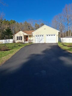 /international/us/35-deerfield-drive-brunswick-me-110106478189/