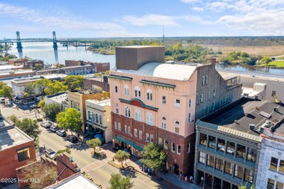 /international/us/21-n-front-street-wilmington-nc-110103626436/