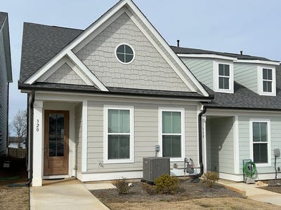 /international/us/320-lake-greenwood-blvd-greenwood-sc-110105397599/