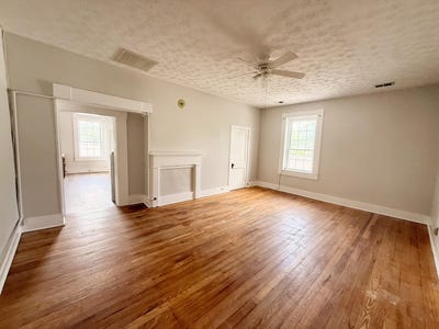 /international/us/101-w-broadway-street-harrodsburg-ky-110108408873/