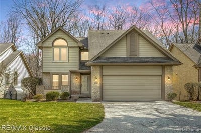 /international/us/4860-pelican-way-west-bloomfield-twp-mi-110107807133/