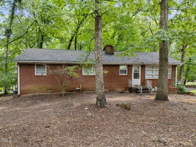 /international/us/106-markham-drive-chapel-hill-nc-110106074379/
