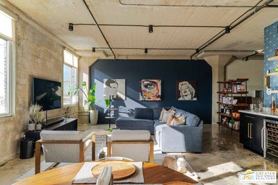 /international/us/825-e-4th-st-los-angeles-ca-110105275118/
