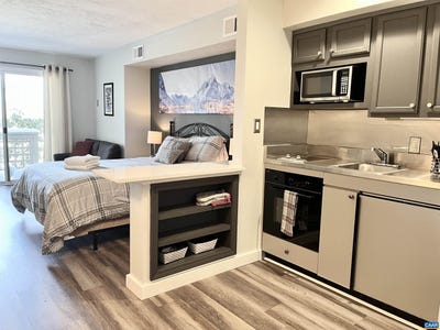 /international/us/2052-stone-ridge-condos-wintergreen-va-110106695865/