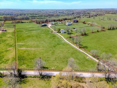 /international/us/12641-troy-pike-versailles-ky-110098895333/