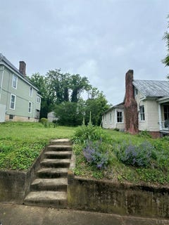 /international/us/1005-jackson-street-lynchburg-va-110099580625/?lang=en