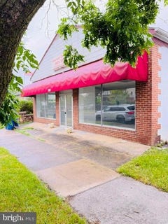 /international/us/327-n-royal-avenue-front-royal-va-110108206387/
