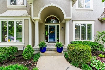 /international/us/12716-carter-street-overland-park-ks-110108332118/