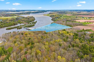 /international/us/old-military-road-de-pere-wi-110108023017/