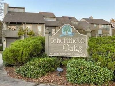/international/us/404-tchefuncte-oaks-drive-mandeville-la-110102365110/