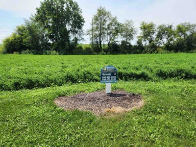 /international/us/848-valley-road-lot-12-dane-wi-110106372764/