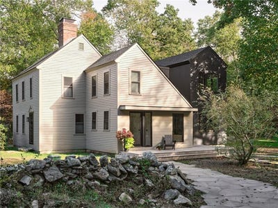 /international/us/296-stoney-holllow-road-tiverton-ri-110107168483/