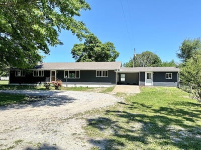 /international/us/905-e-hospital-road-el-dorado-springs-mo-110107804526/