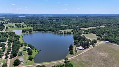 /international/us/7601-cr-3700-murchison-tx-110107457722/