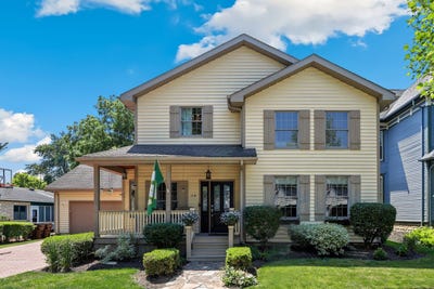/international/us/114-hickory-street-frankfort-il-110108390155/