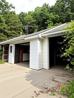 /international/us/4882-w-bluewater-highway-saranac-mi-110109040674/