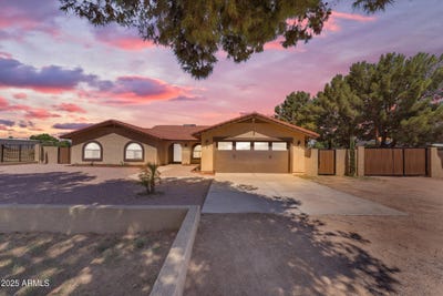 /international/us/7641-n-175th-avenue-waddell-az-110100529135/?lang=en