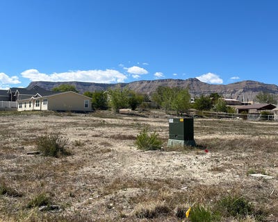 /international/us/625-n-200-e-ferron-ut-110107749172/