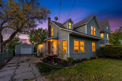 /international/us/832-sigsbee-street-se-grand-rapids-mi-110107853456/
