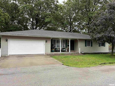 /international/us/701-e-esther-street-taylorville-il-110108304814/