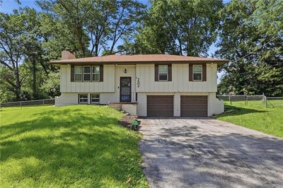/international/us/7502-donal-avenue-pleasant-valley-mo-110108875803/