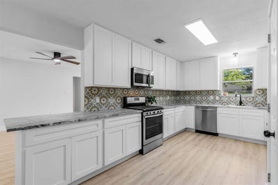 /international/us/304-washington-street-wolfe-city-tx-110100881320/?lang=en