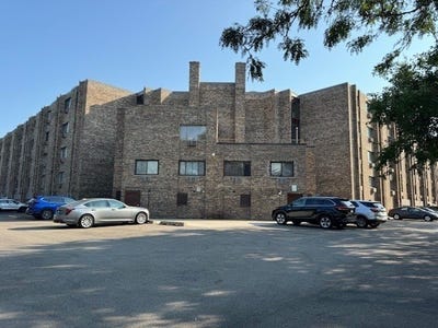 /international/us/5306-n-cumberland-avenue-chicago-il-110110232497/