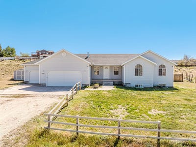 /international/us/797-thistle-drive-spring-creek-nv-110108089689/