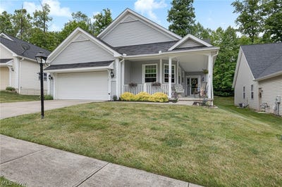 /international/us/18340-crystal-lakes-drive-north-royalton-oh-110109068785/