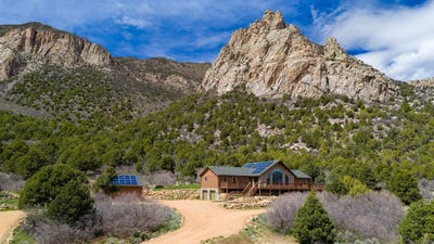/international/us/24800-highway-141-whitewater-co-110107086245/