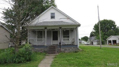 /international/us/911-madison-street-gillespie-il-110108468212/