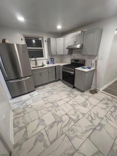 /international/us/121-butler-st-paterson-city-nj-110107782071/